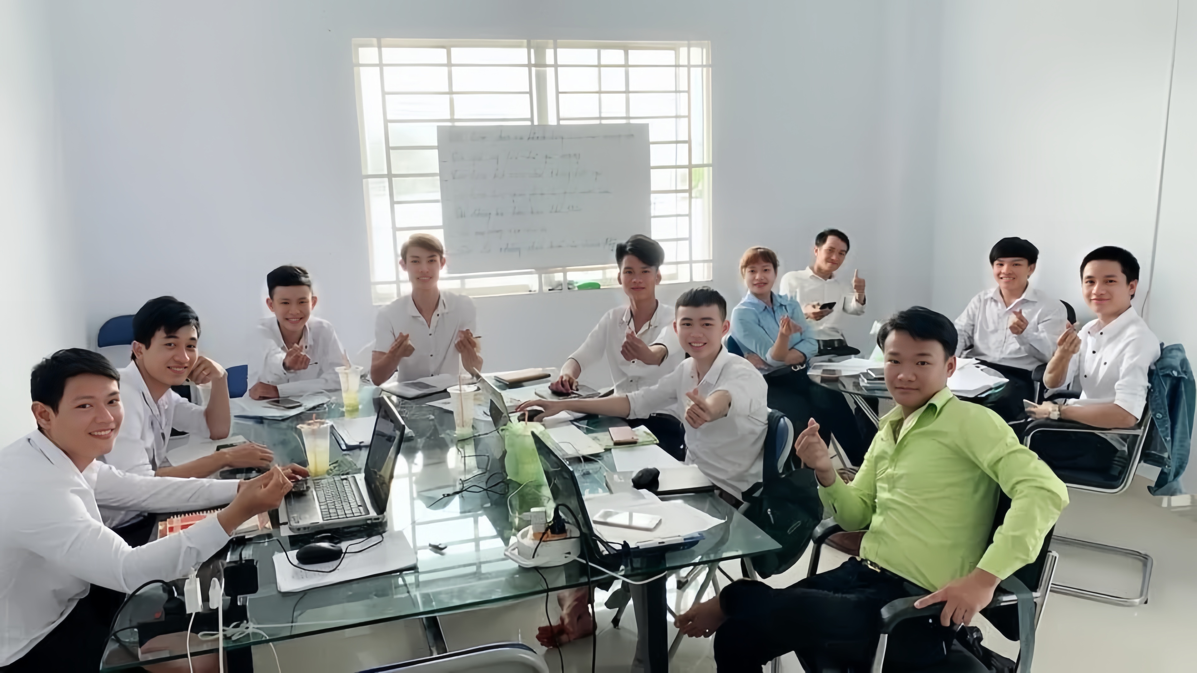 Nhân sự công ty - Công Ty TNHH MTV Địa ốc Và Xây Dựng Hoàn Mỹ